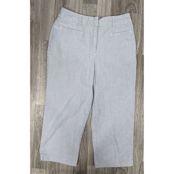 (3/$35) 212 Collection Size 2 Blue White Striped Seersucker Natural Fit Capris - Picture 1 of 12